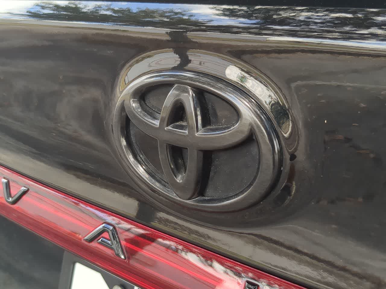 Thumbnail: 2020 Toyota Avalon - 11