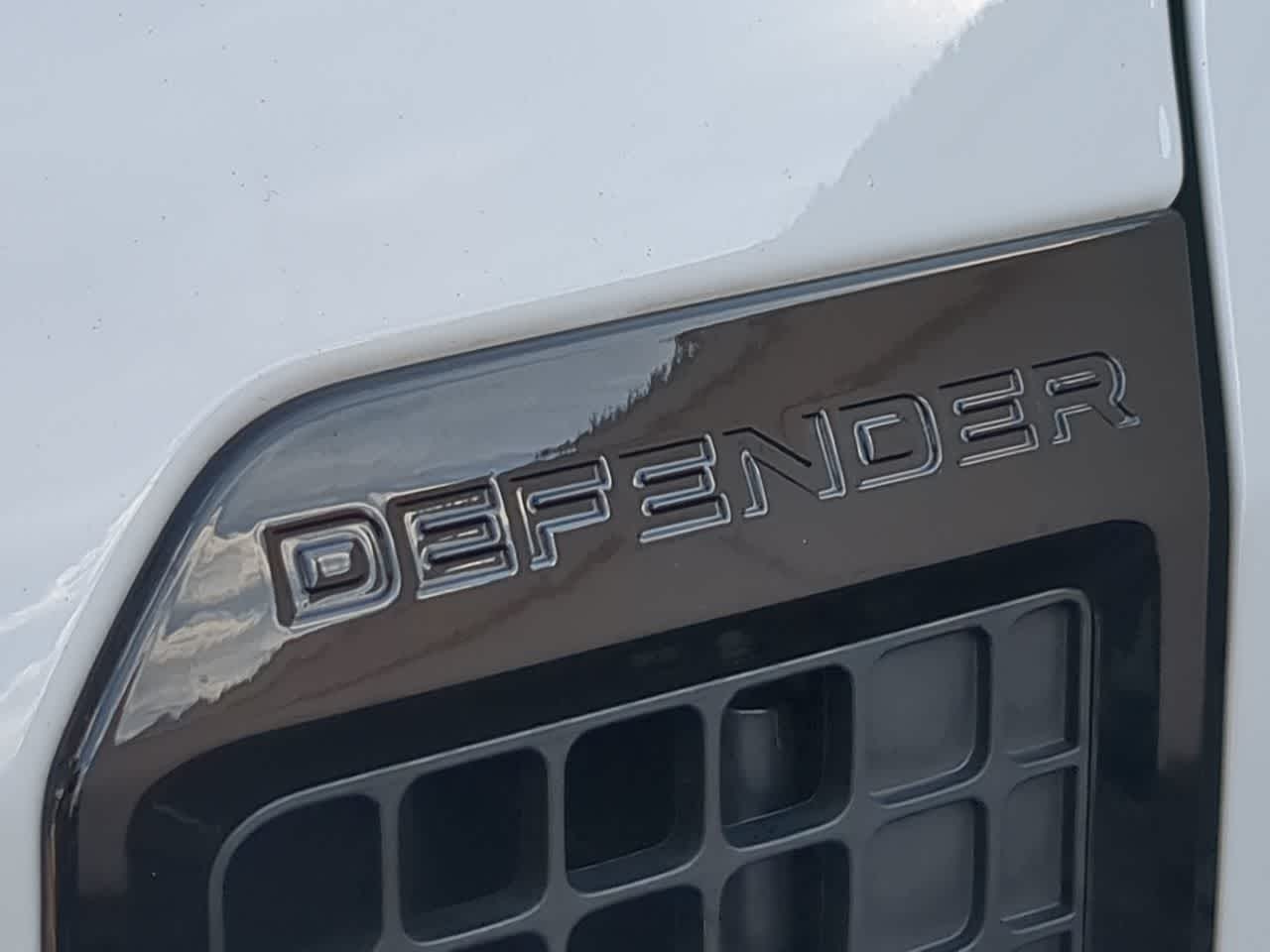 Thumbnail: 2025 Land Rover Defender - 13