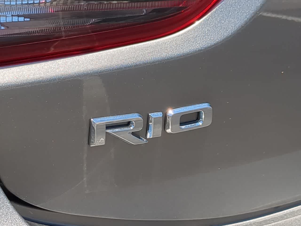 Thumbnail: 2022 Kia Rio - 12
