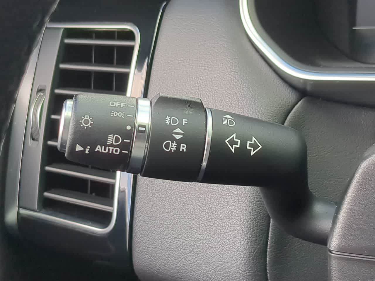 Thumbnail: 2022 Land Rover Range Rover Sport - 28