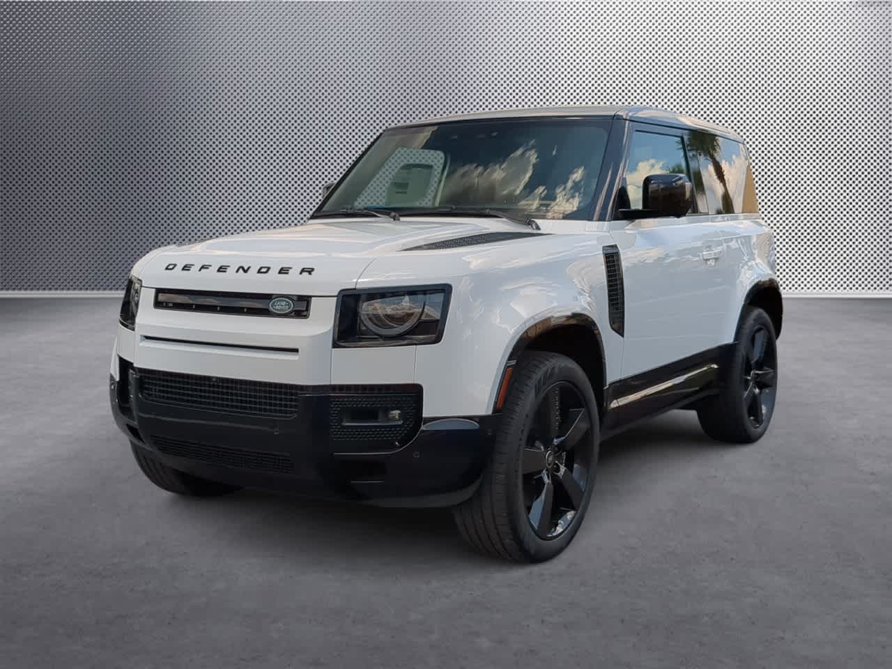 2025 Land Rover Defender 90 V8 photo 4