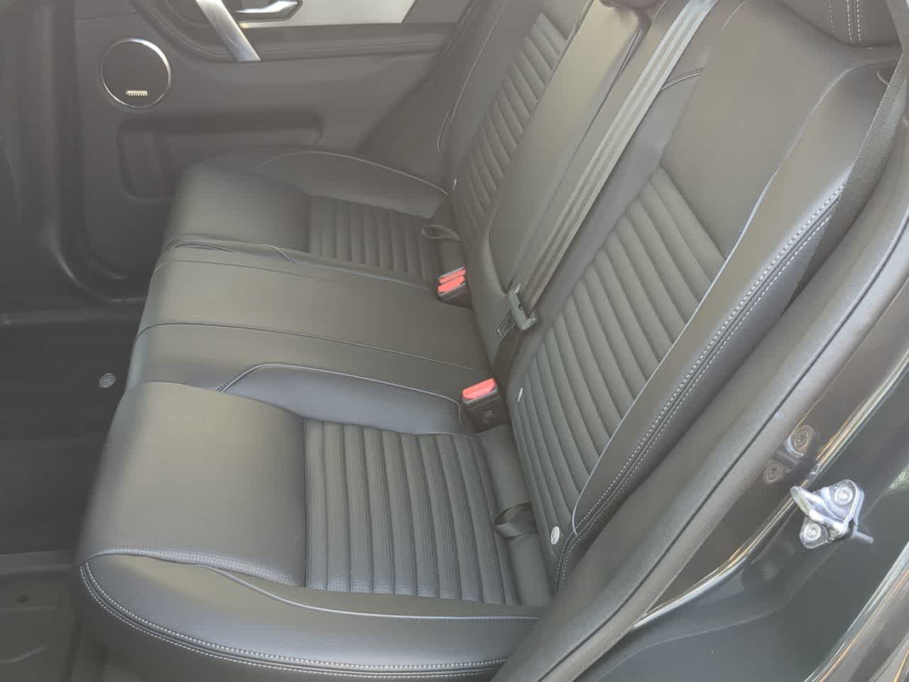 Thumbnail: 2025 Land Rover Discovery Sport - 20