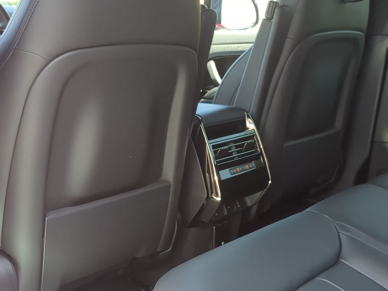Thumbnail: 2026 Land Rover Range Rover Sport - 18