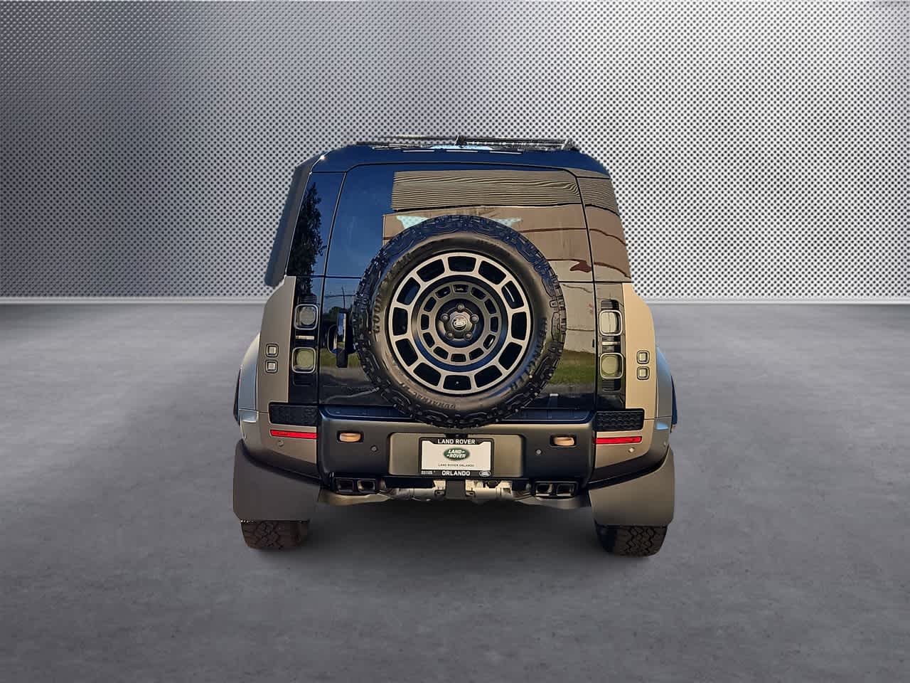 Thumbnail: 2025 Land Rover Defender - 7