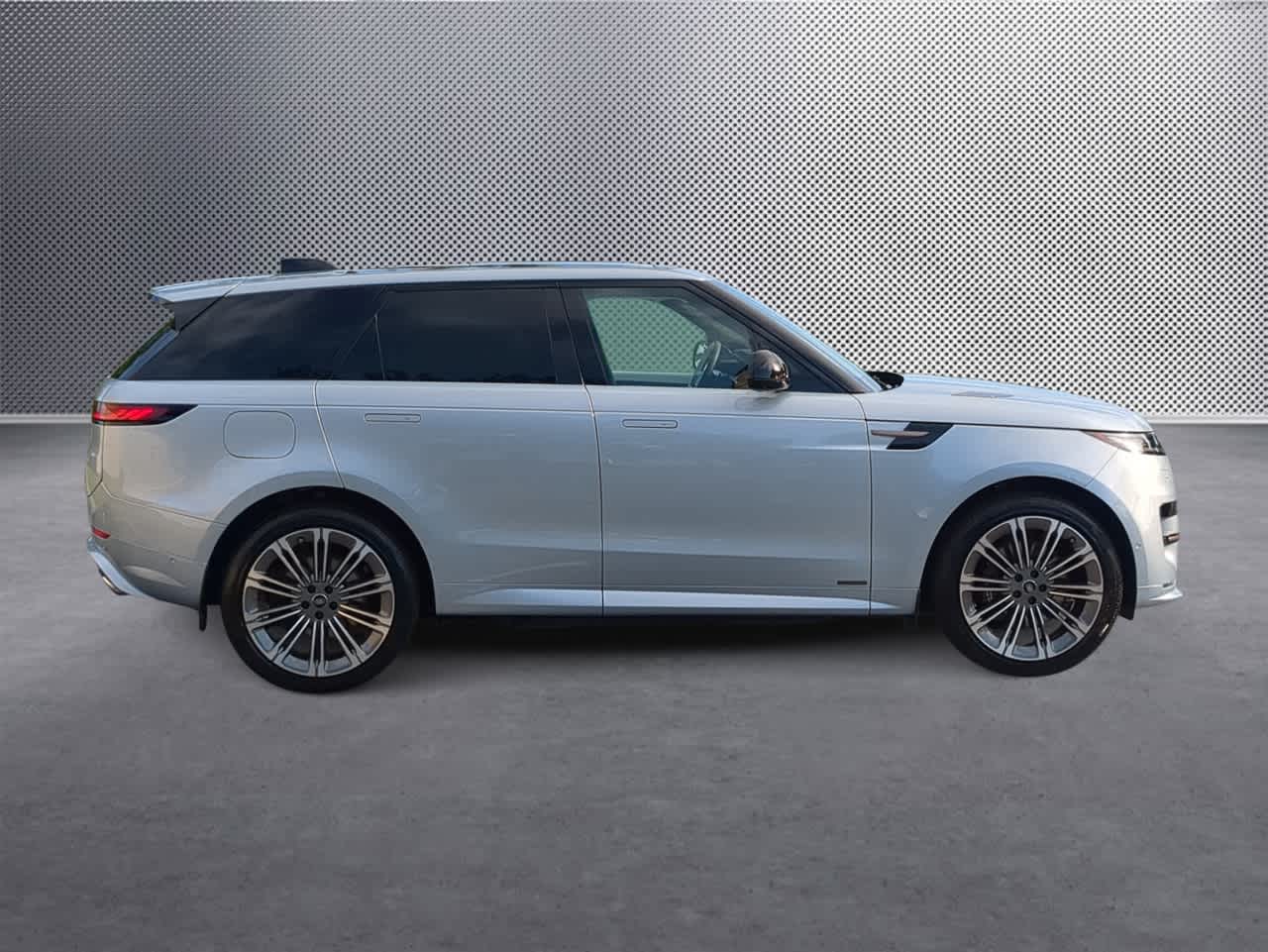 Thumbnail: 2025 Land Rover Range Rover Sport - 9
