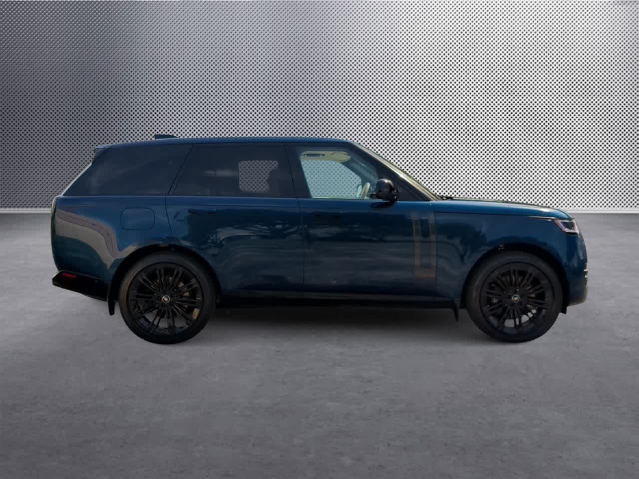 Thumbnail: 2025 Land Rover Range Rover - 9