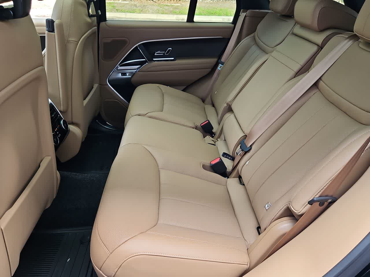 Thumbnail: 2025 Land Rover Range Rover - 21