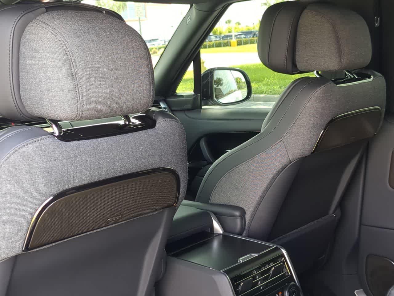 Thumbnail: 2025 Land Rover Range Rover - 19