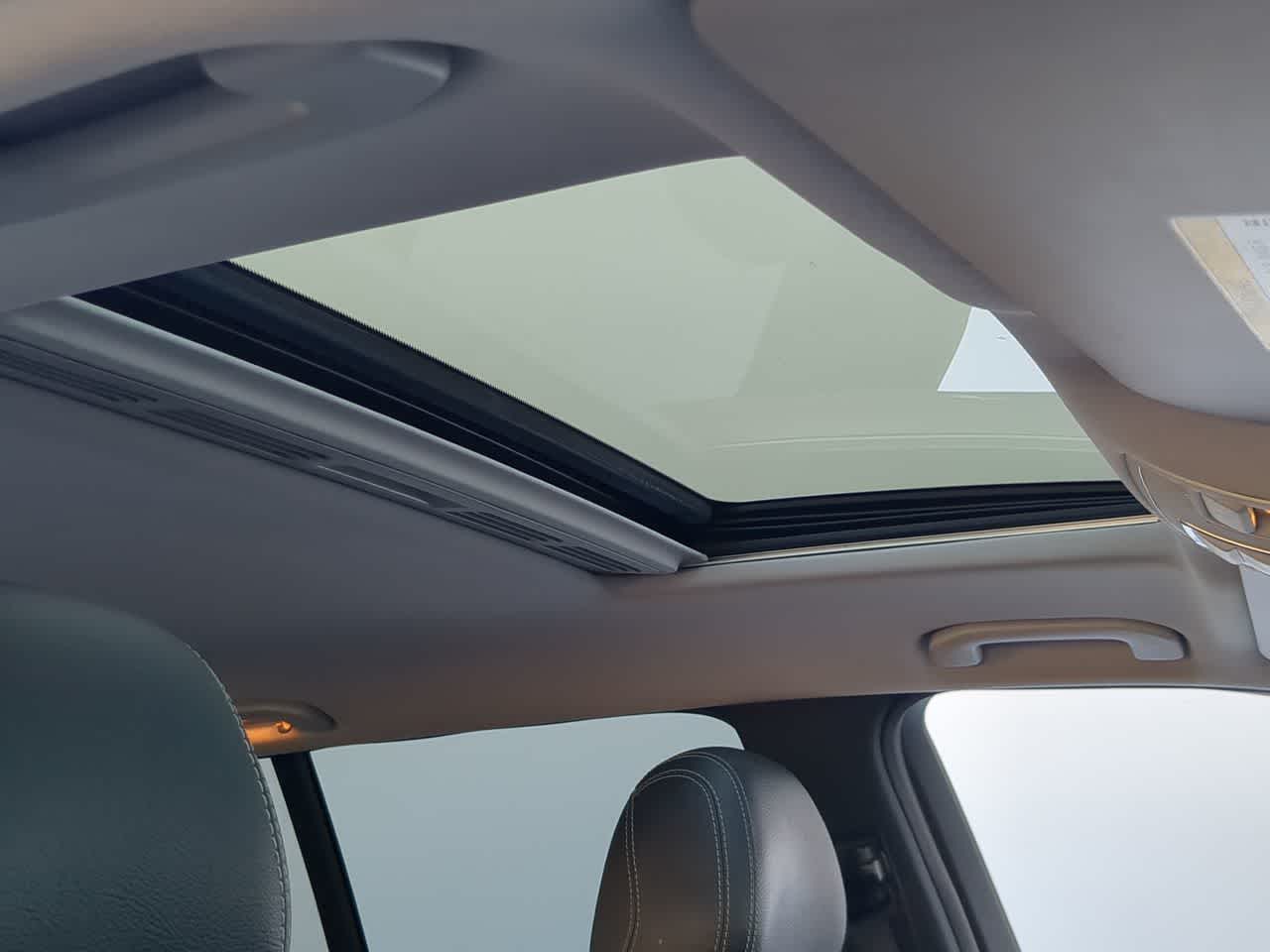 Thumbnail: 2015 Mercedes-Benz GL-Class - 20