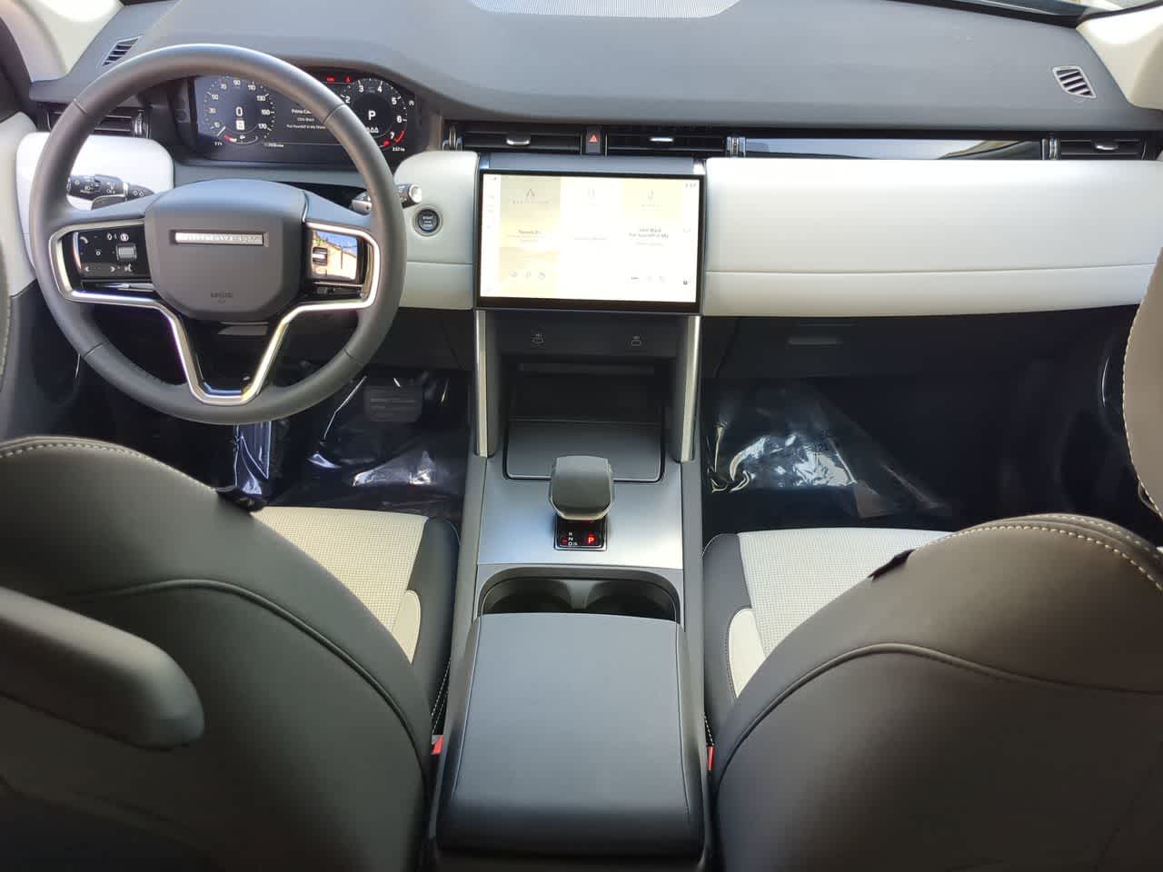 Thumbnail: 2025 Land Rover Discovery Sport - 16