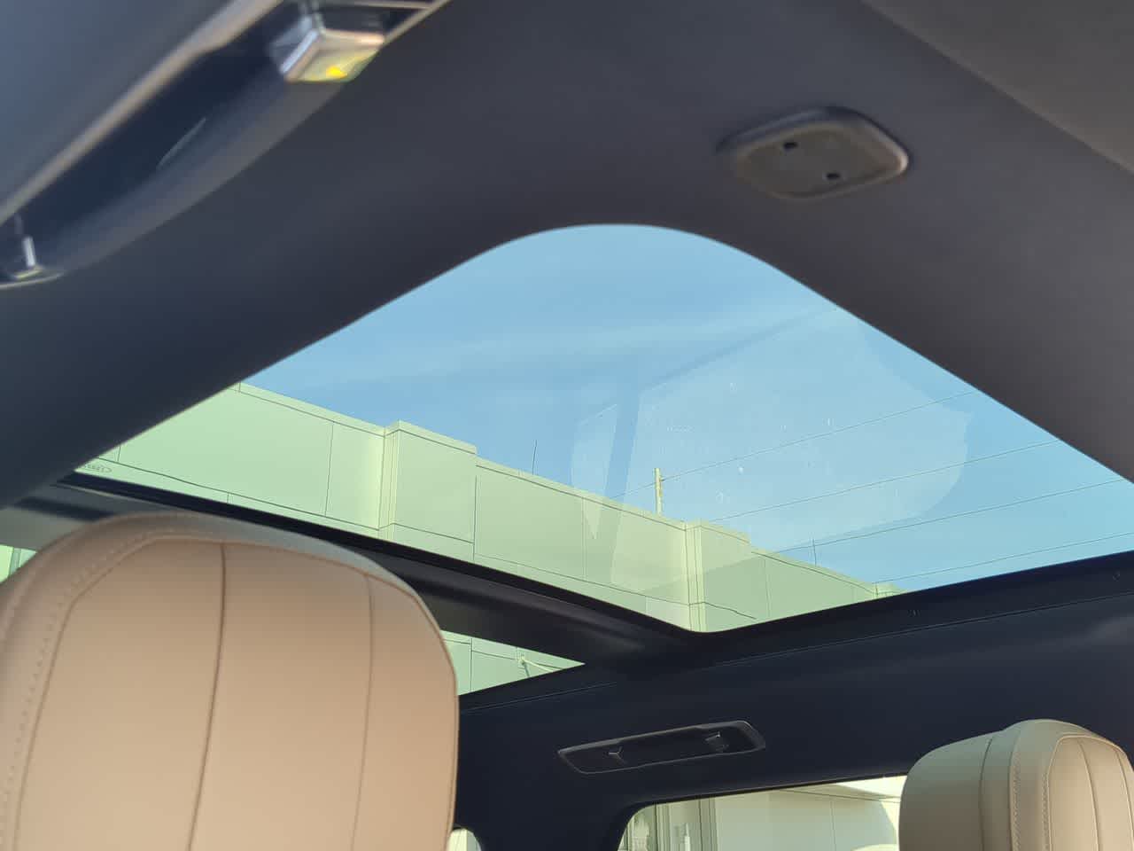 Thumbnail: 2025 Land Rover Range Rover Sport - 18