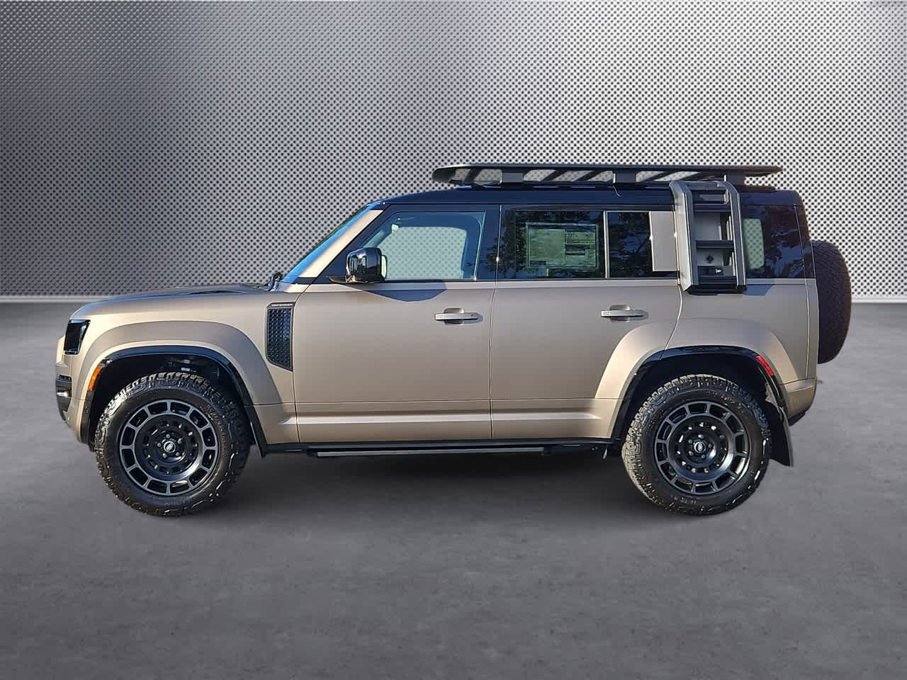 Thumbnail: 2025 Land Rover Defender - 5
