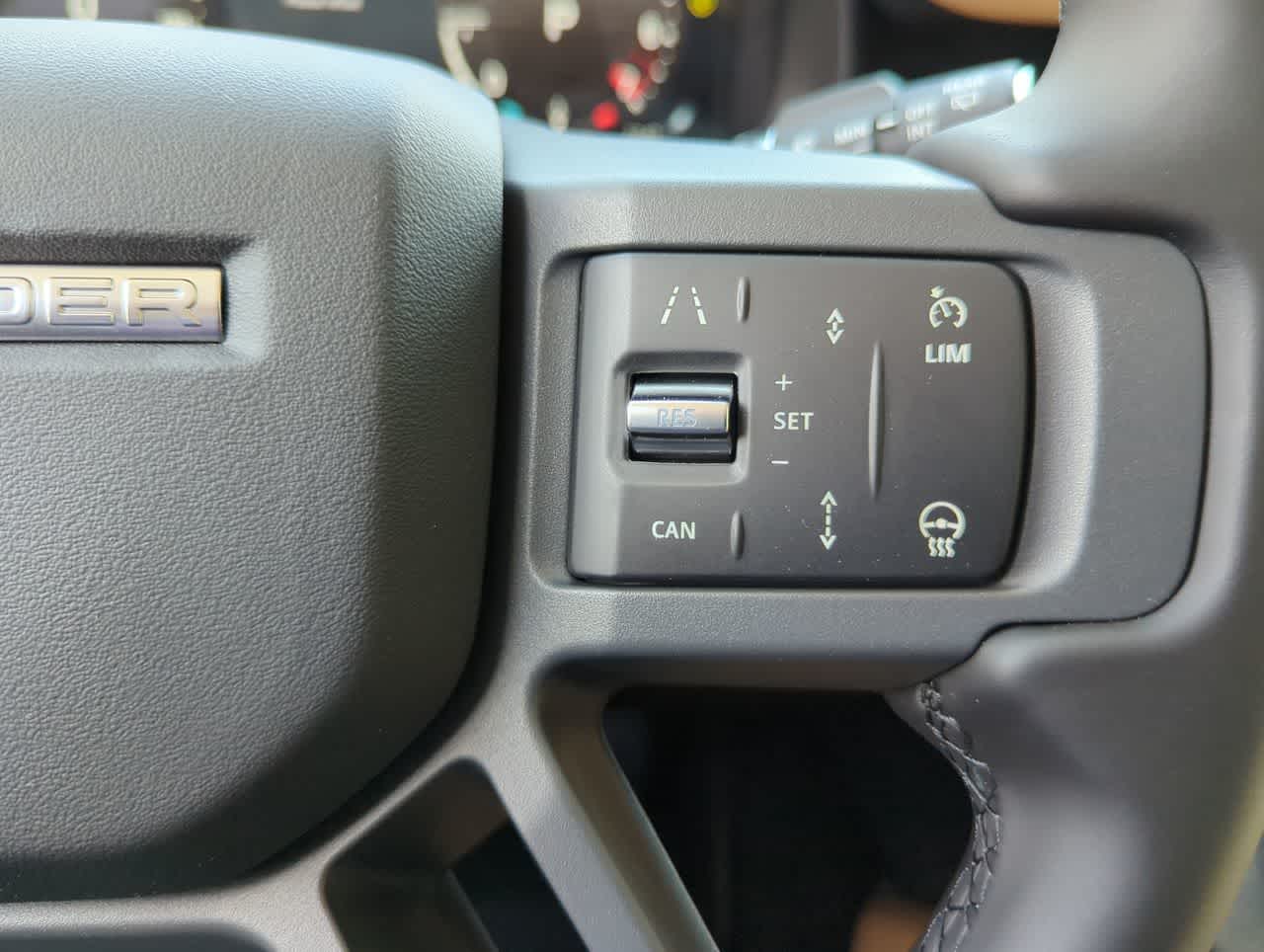 2025 Land Rover Defender 110 25