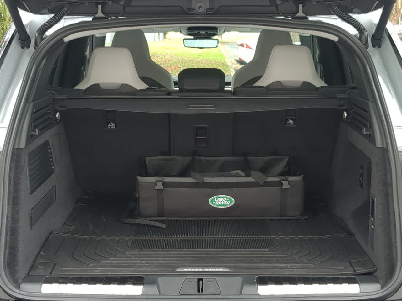 Thumbnail: 2026 Land Rover Range Rover Sport - 36