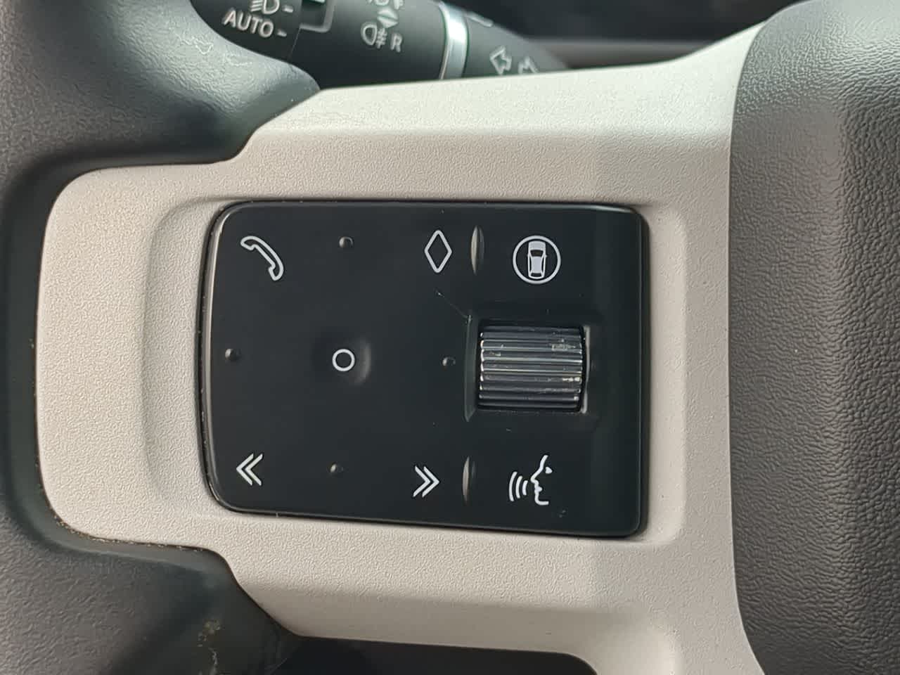 Thumbnail: 2025 Land Rover Defender - 25