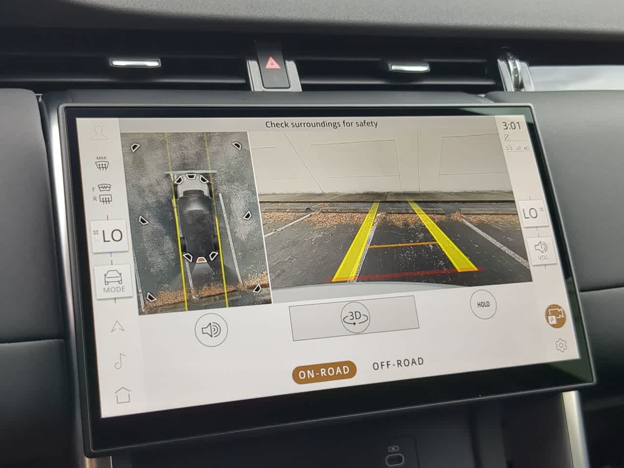 Thumbnail: 2025 Land Rover Discovery Sport - 32