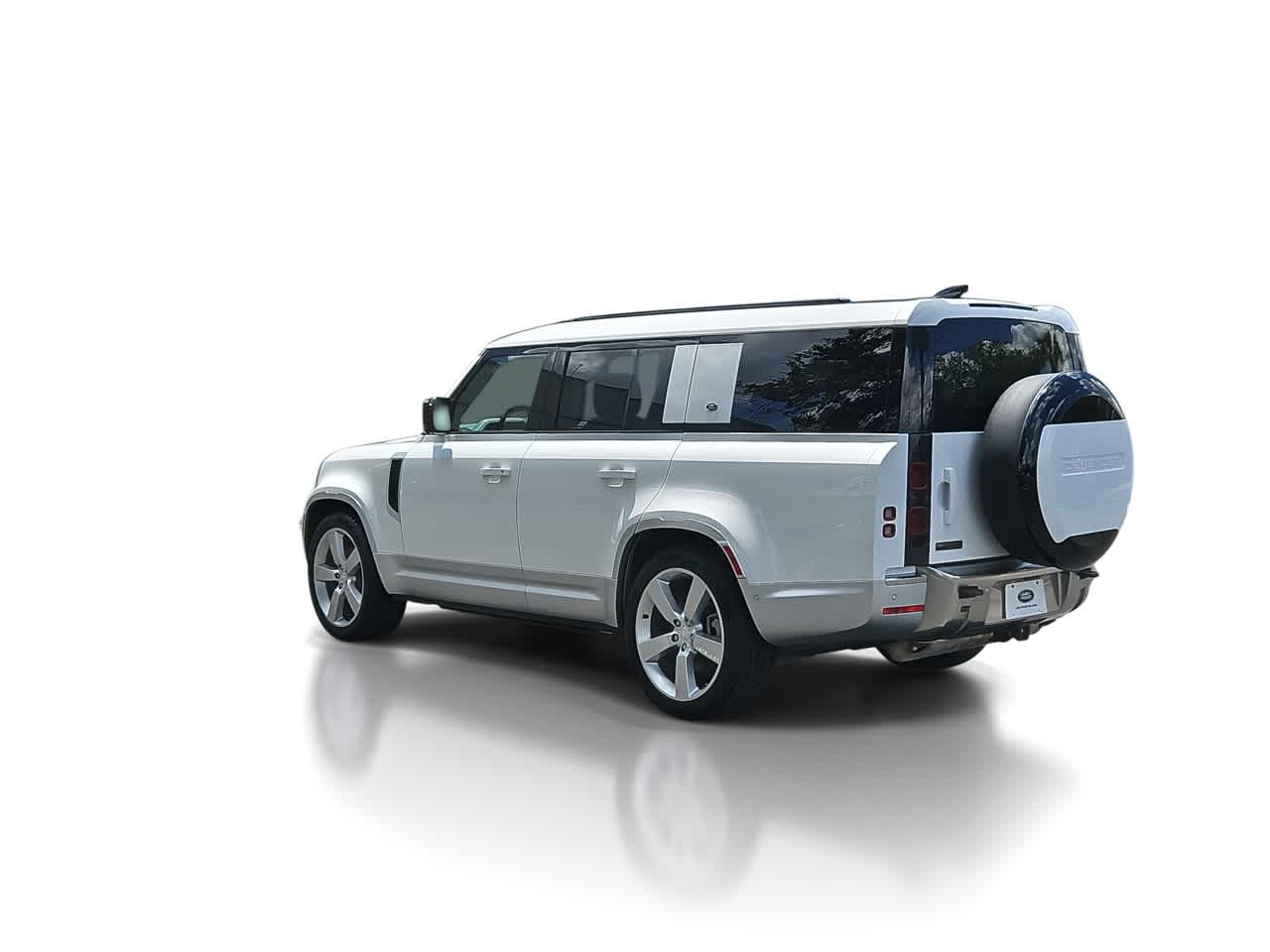 Thumbnail: 2023 Land Rover Defender - 6