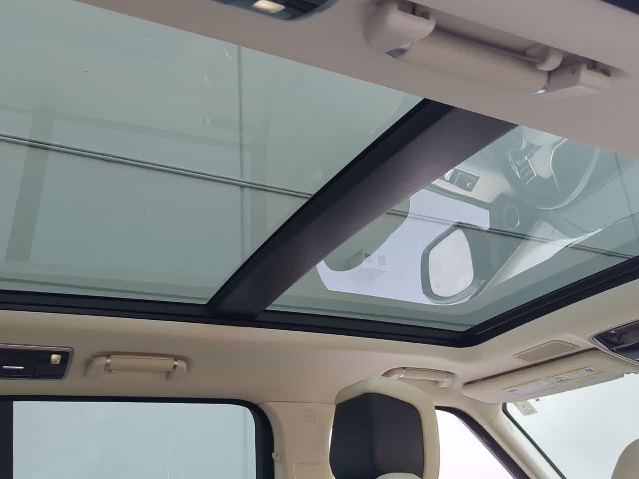 Thumbnail: 2020 Land Rover Range Rover - 23