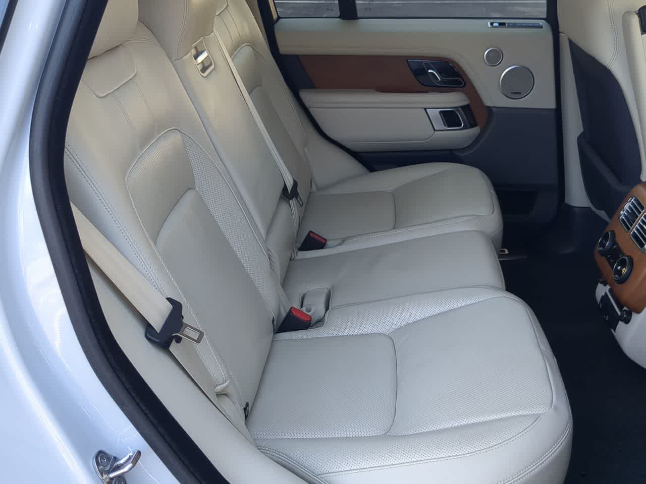 Thumbnail: 2020 Land Rover Range Rover - 22