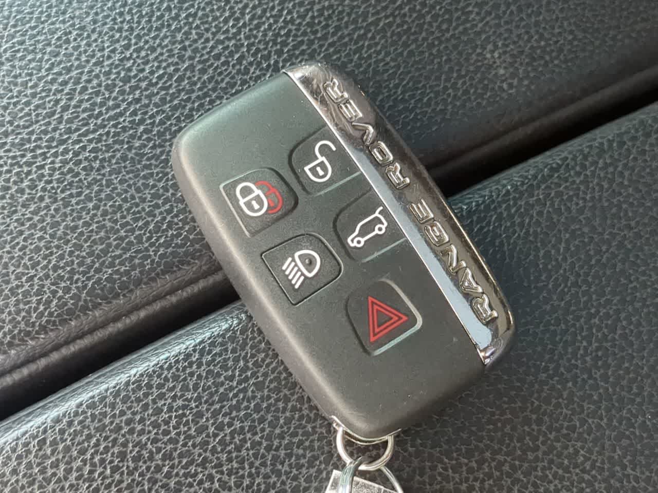 Thumbnail: 2020 Land Rover Range Rover Velar - 36