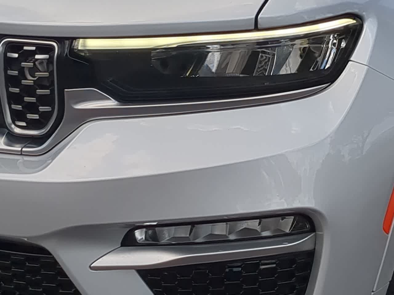 Thumbnail: 2023 Jeep Grand Cherokee - 11