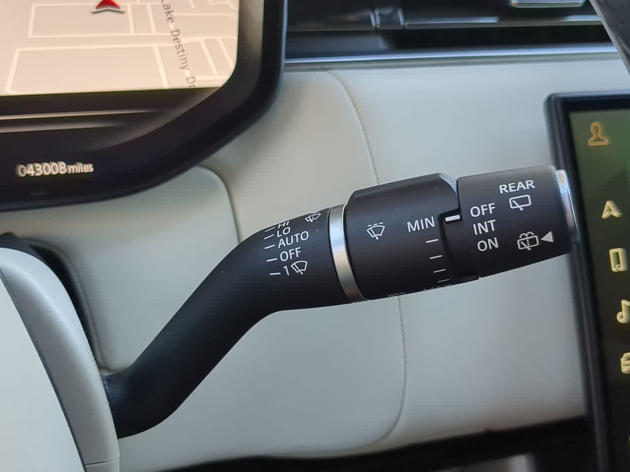 Thumbnail: 2023 Land Rover Range Rover - 27