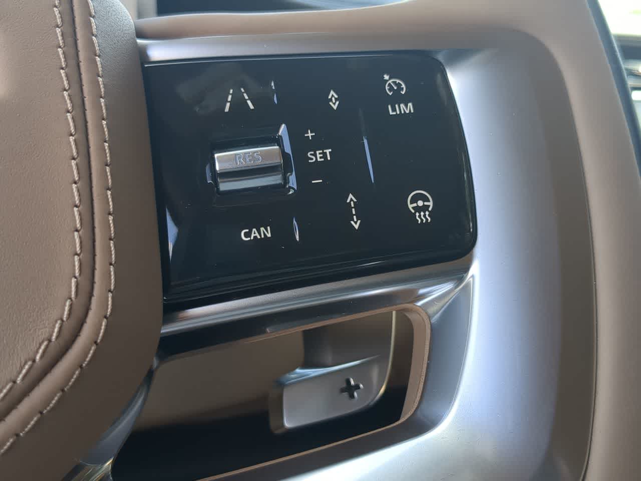 Thumbnail: 2025 Land Rover Range Rover - 27