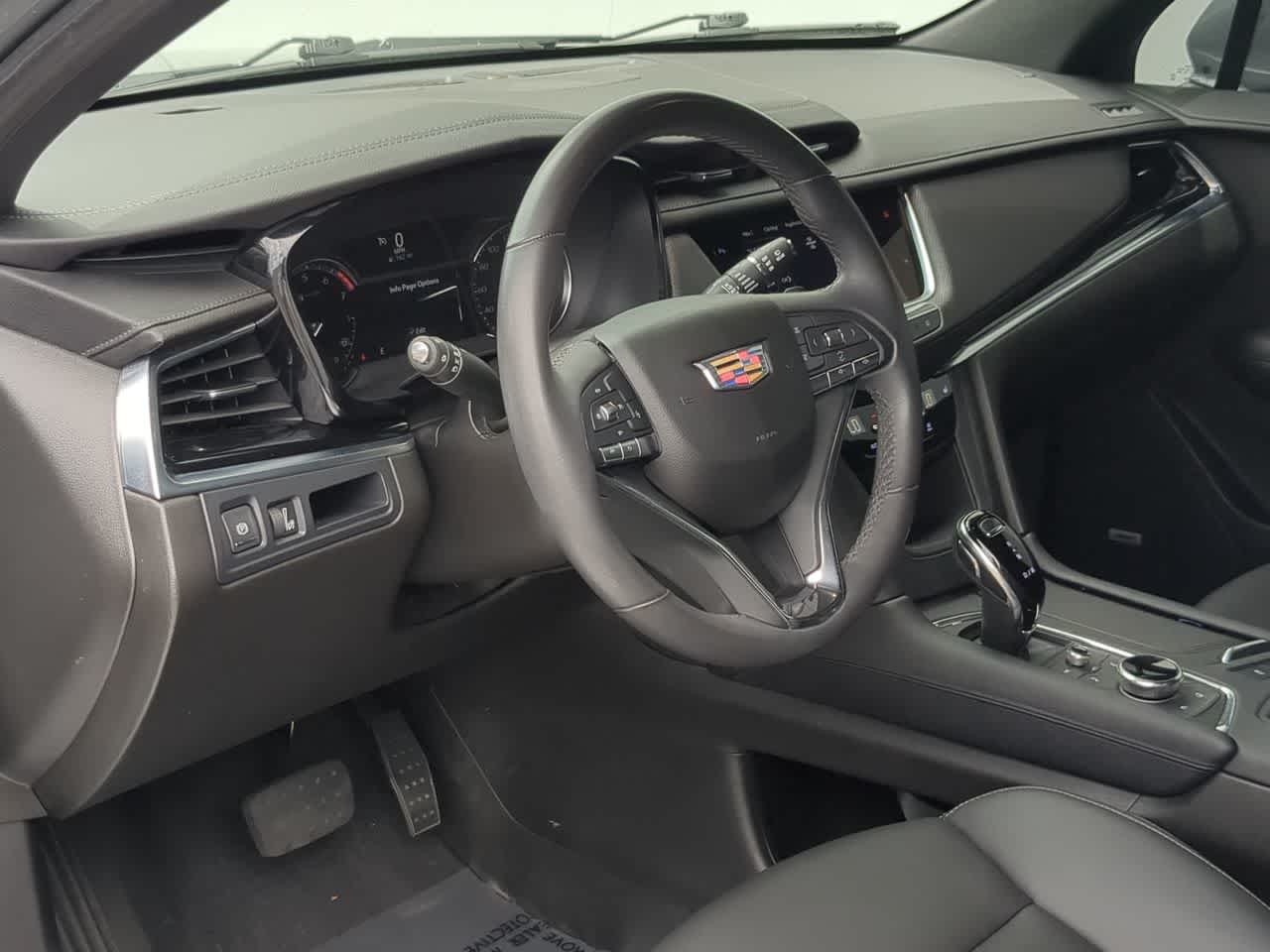 Thumbnail: 2024 Cadillac XT6 - 10