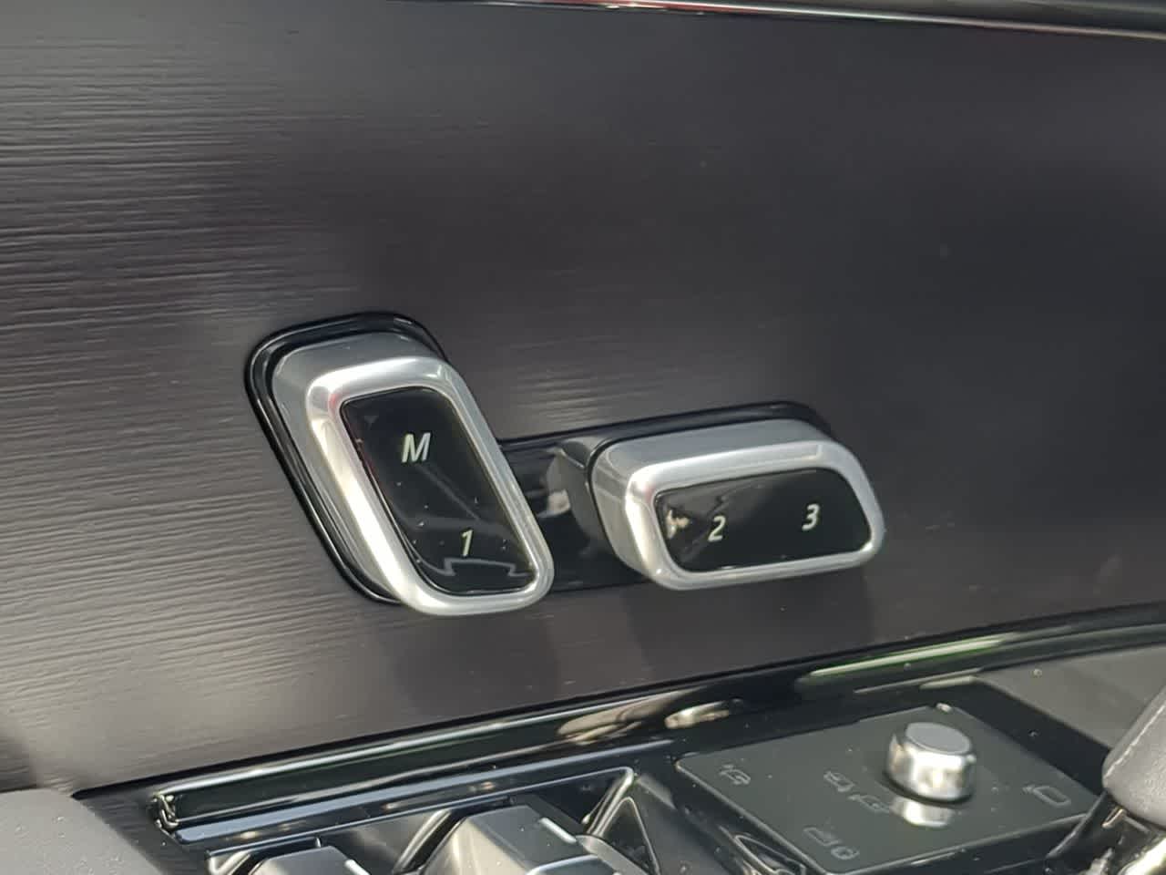 Thumbnail: 2026 Land Rover Range Rover Sport - 18