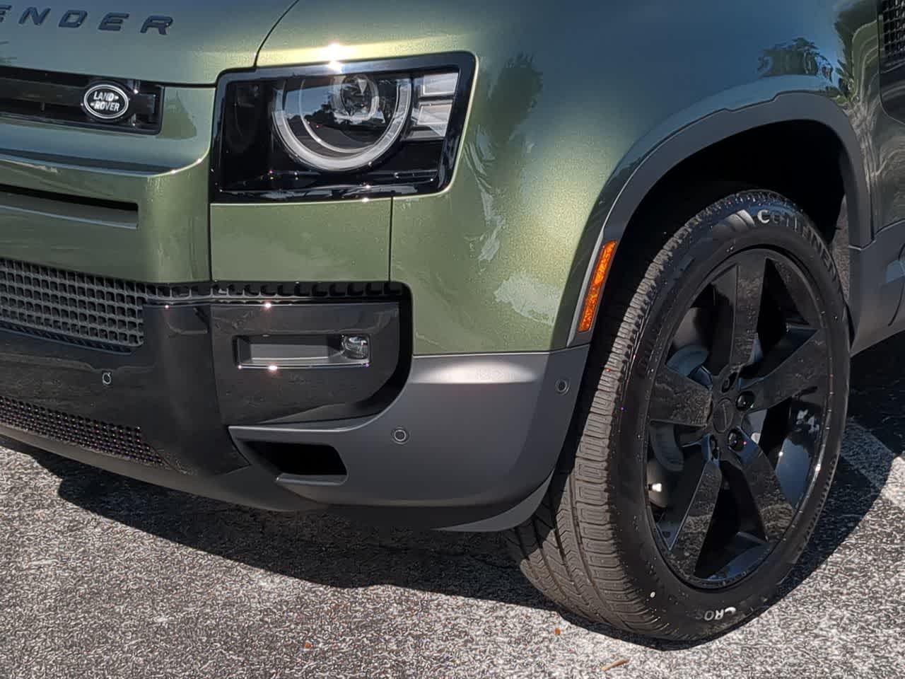 Thumbnail: 2026 Land Rover Defender - 11