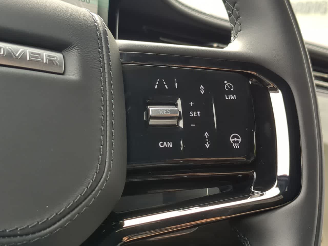 Thumbnail: 2025 Land Rover Range Rover Sport - 27