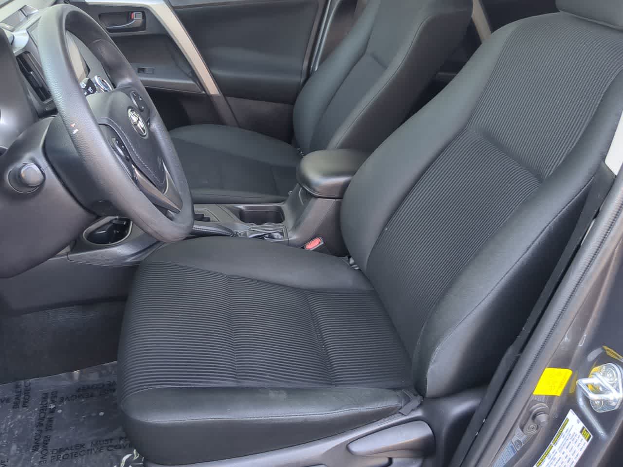 Thumbnail: 2016 Toyota RAV4 - 15