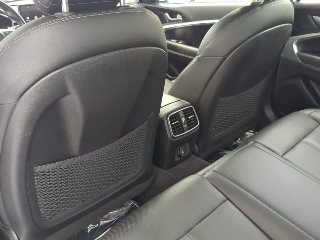 Thumbnail: 2022 Genesis G70 - 18