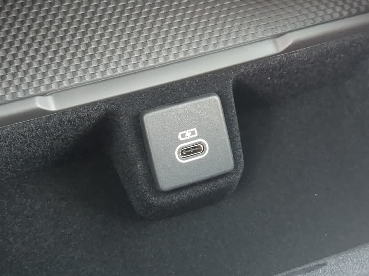 Thumbnail: 2025 Land Rover Range Rover - 33