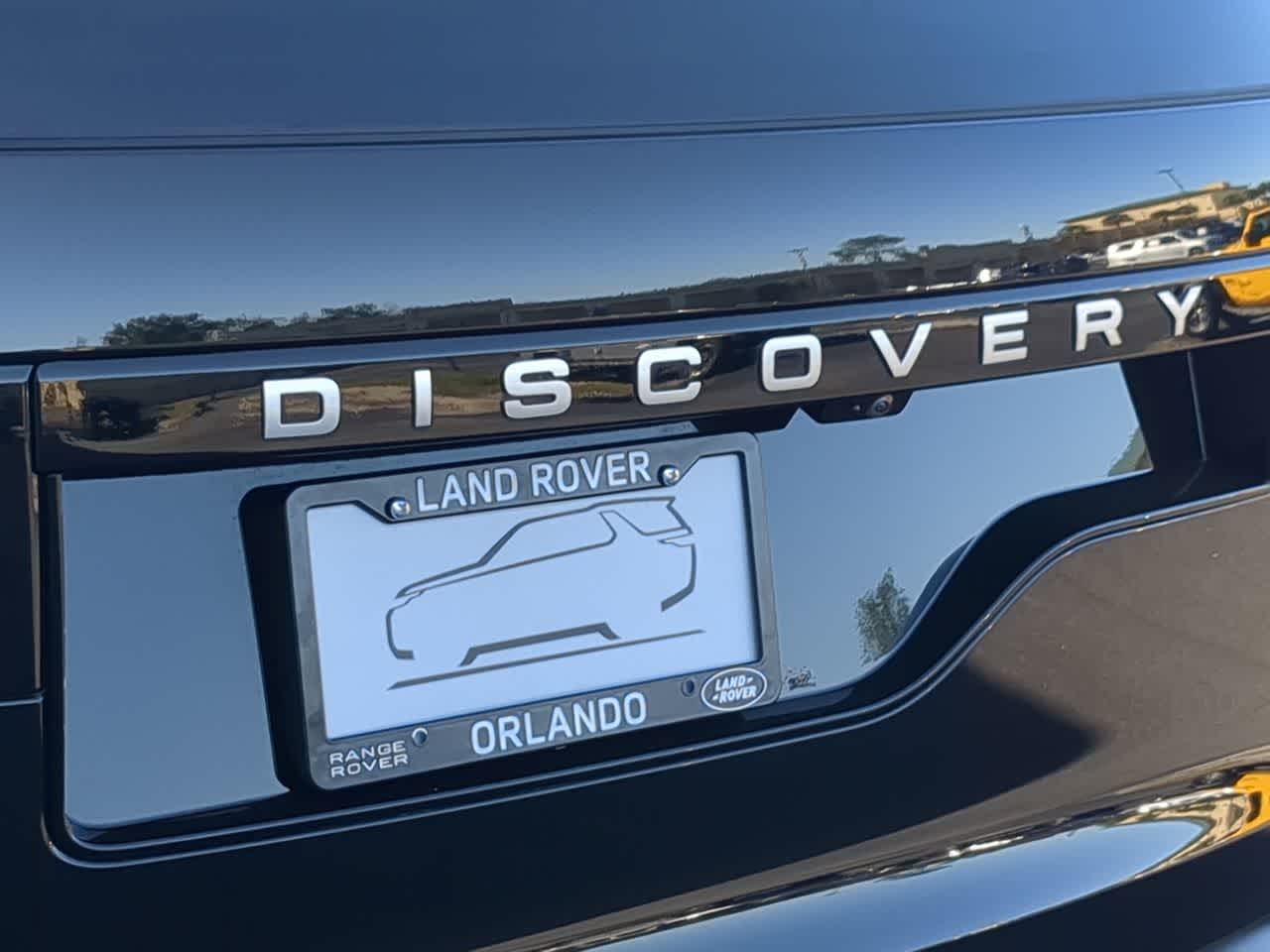 Thumbnail: 2025 Land Rover Discovery - 12