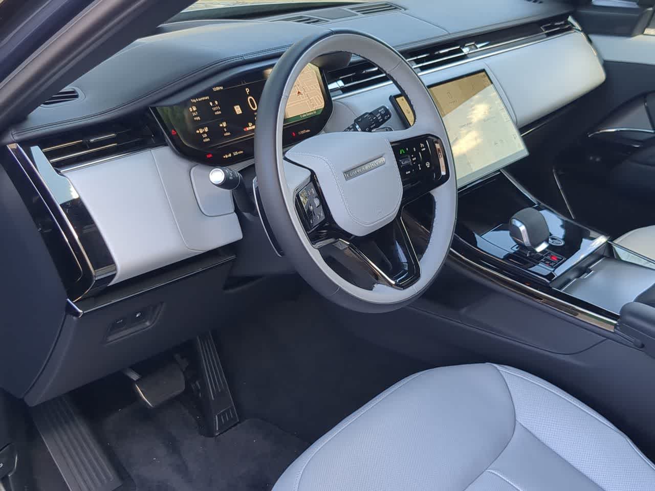 Thumbnail: 2025 Land Rover Range Rover Sport - 10