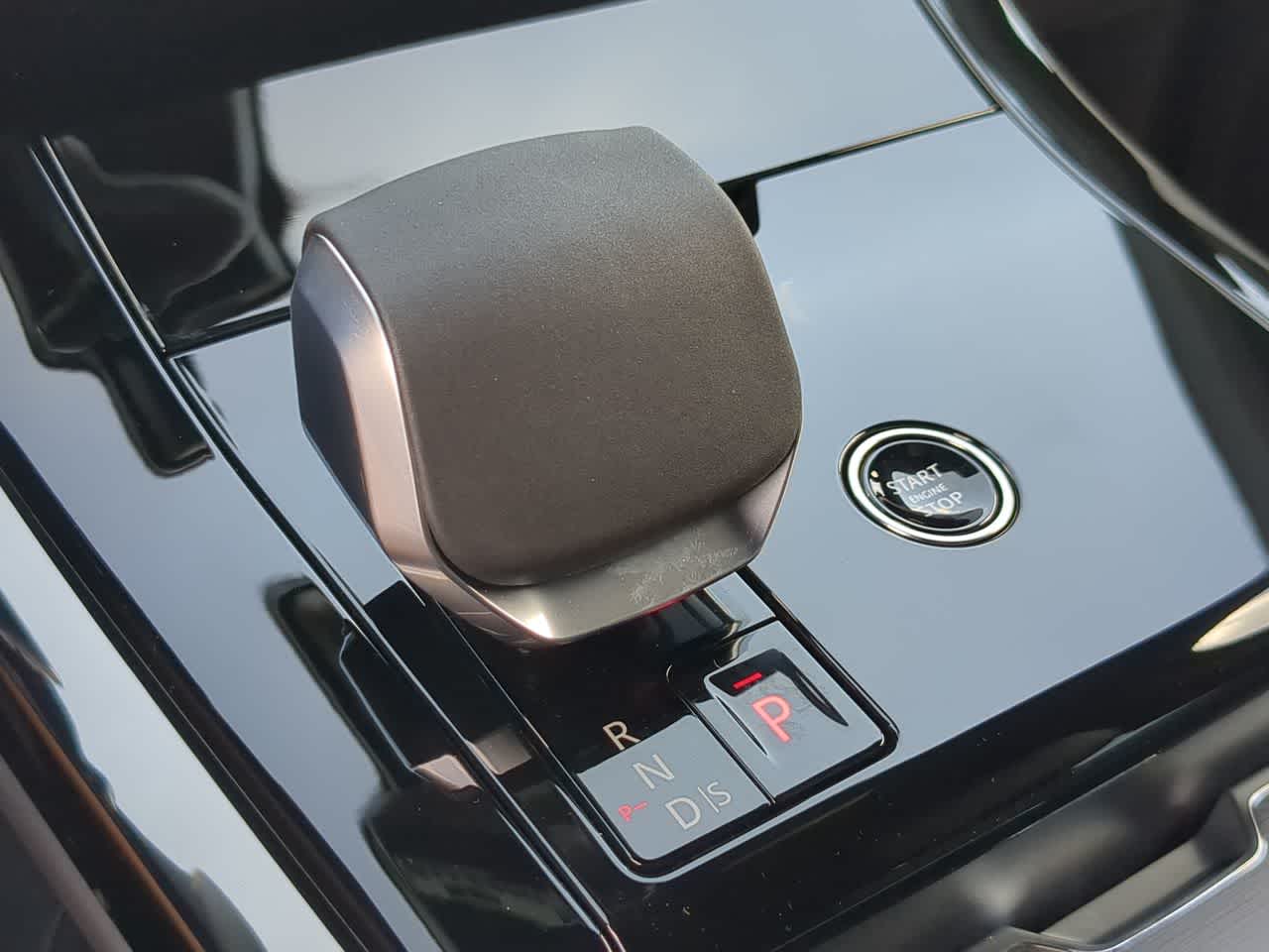 Thumbnail: 2026 Land Rover Range Rover Sport - 34