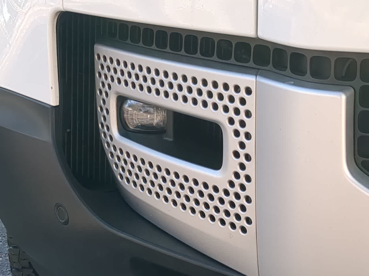 Thumbnail: 2025 Land Rover Defender - 11