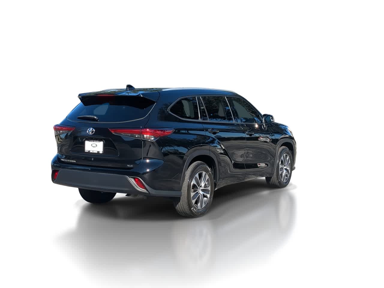 Thumbnail: 2022 Toyota Highlander - 8