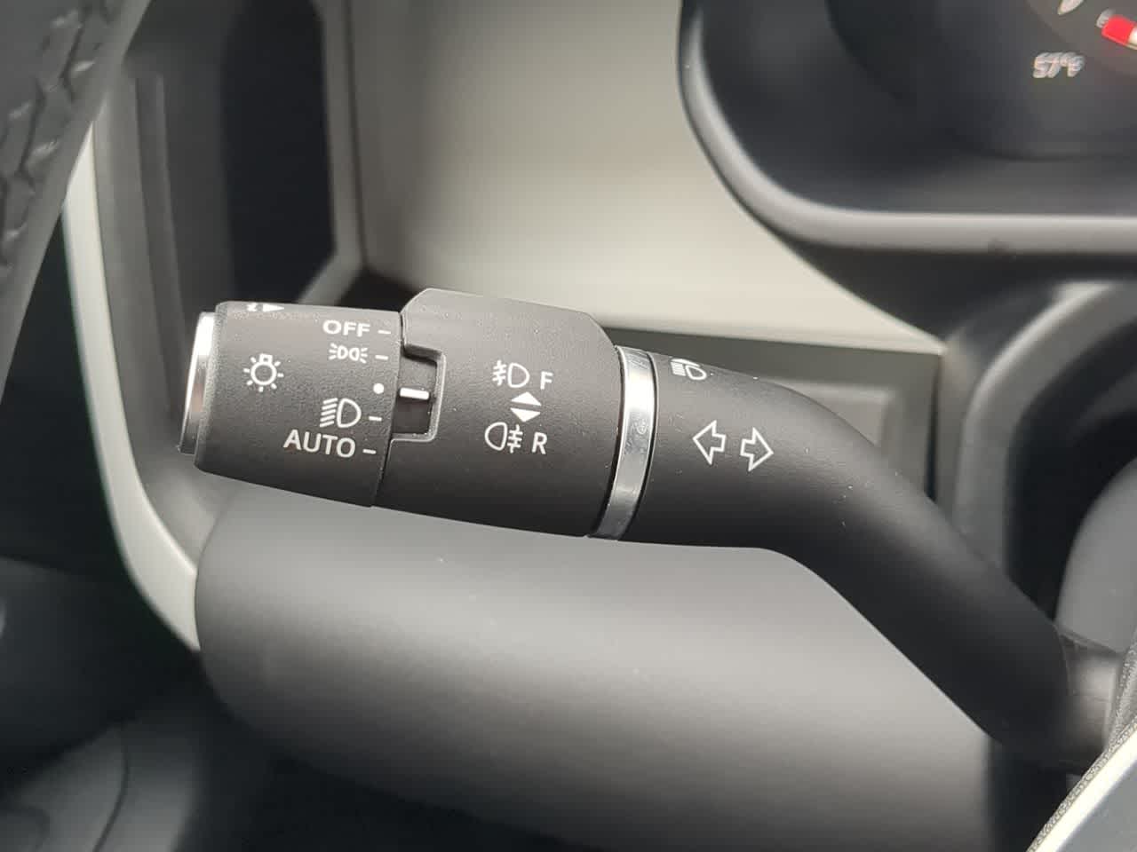 Thumbnail: 2025 Land Rover Defender - 28