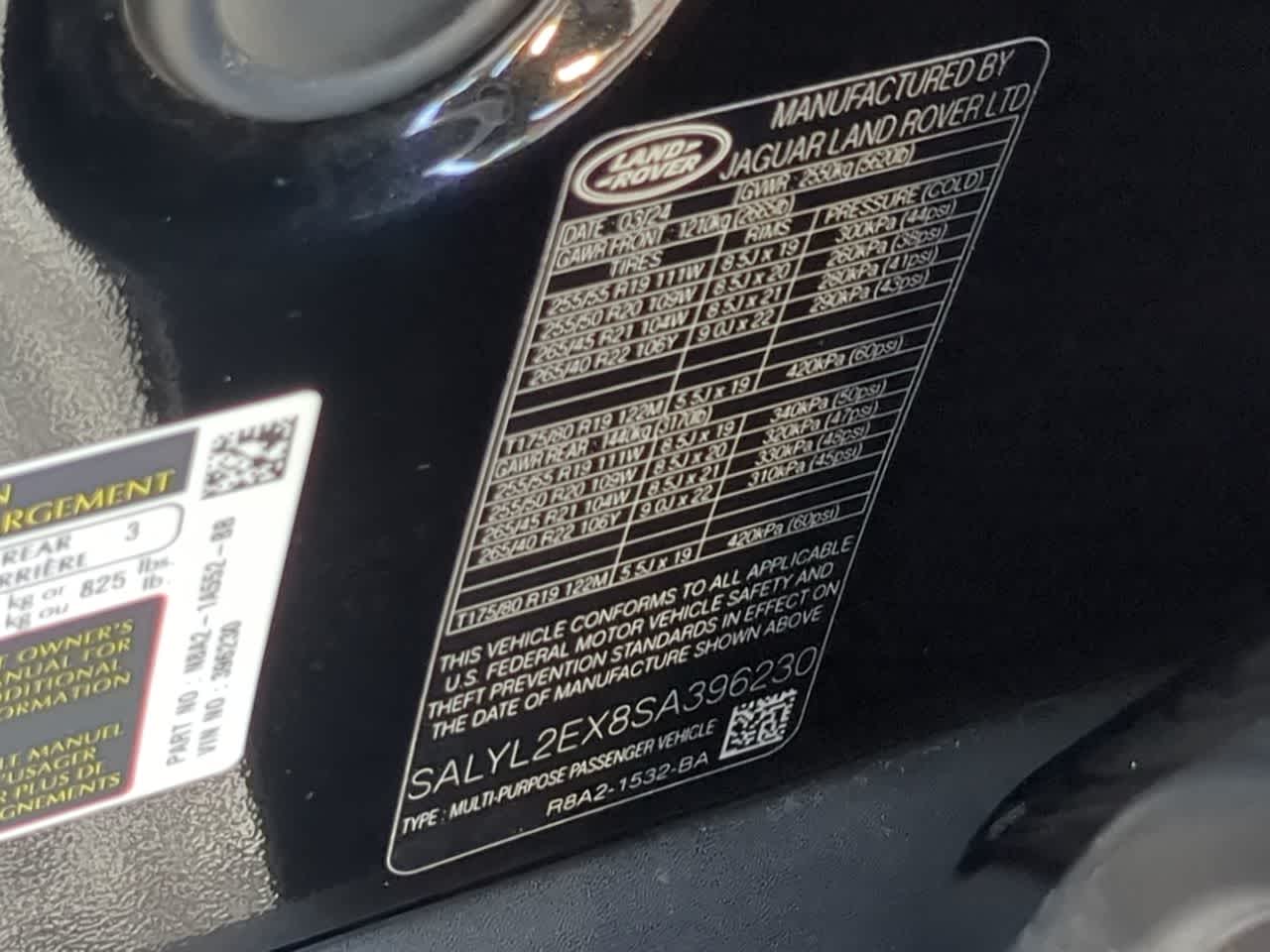 Thumbnail: 2025 Land Rover Range Rover Velar - 39