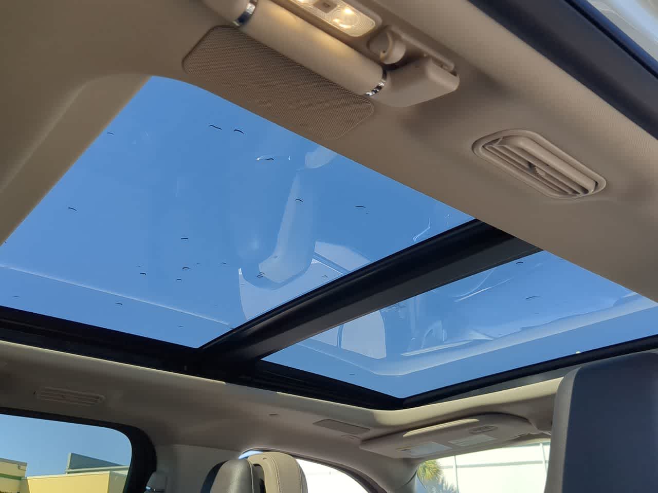 Thumbnail: 2024 Lincoln Navigator - 21