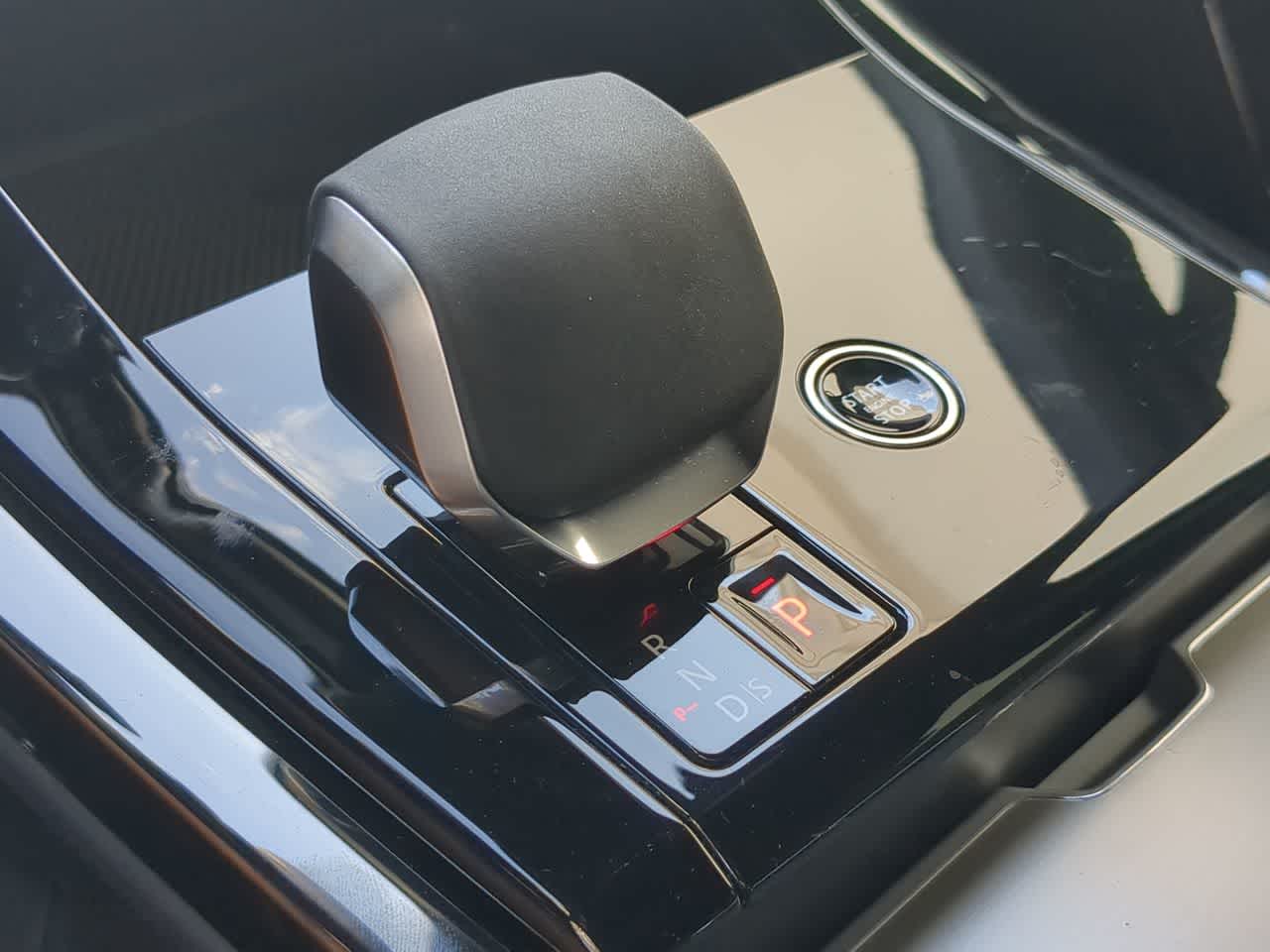 Thumbnail: 2025 Land Rover Range Rover Sport - 32