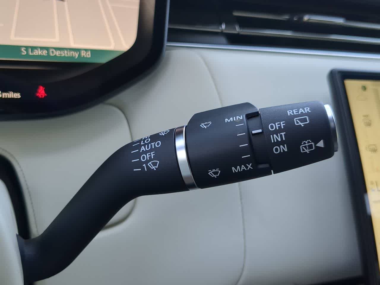 Thumbnail: 2026 Land Rover Range Rover - 28