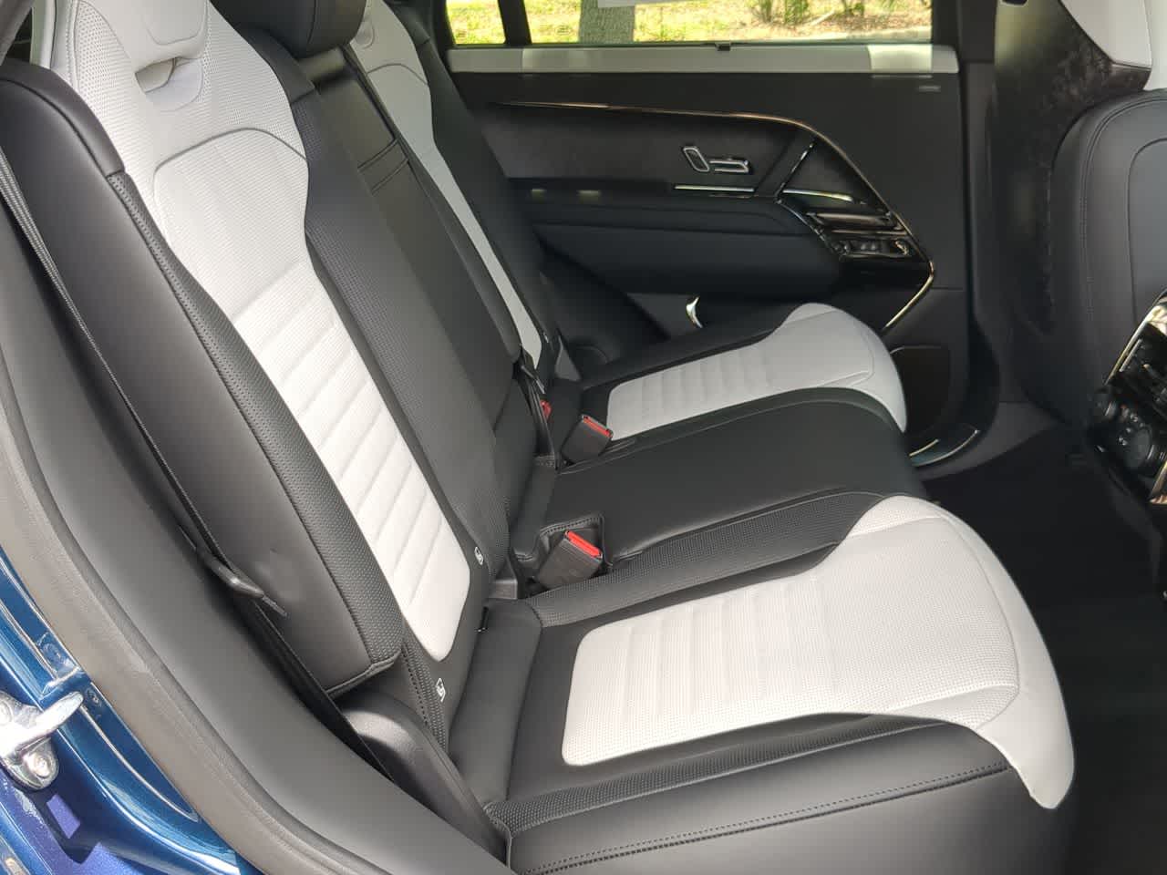 Thumbnail: 2026 Land Rover Range Rover Sport - 21