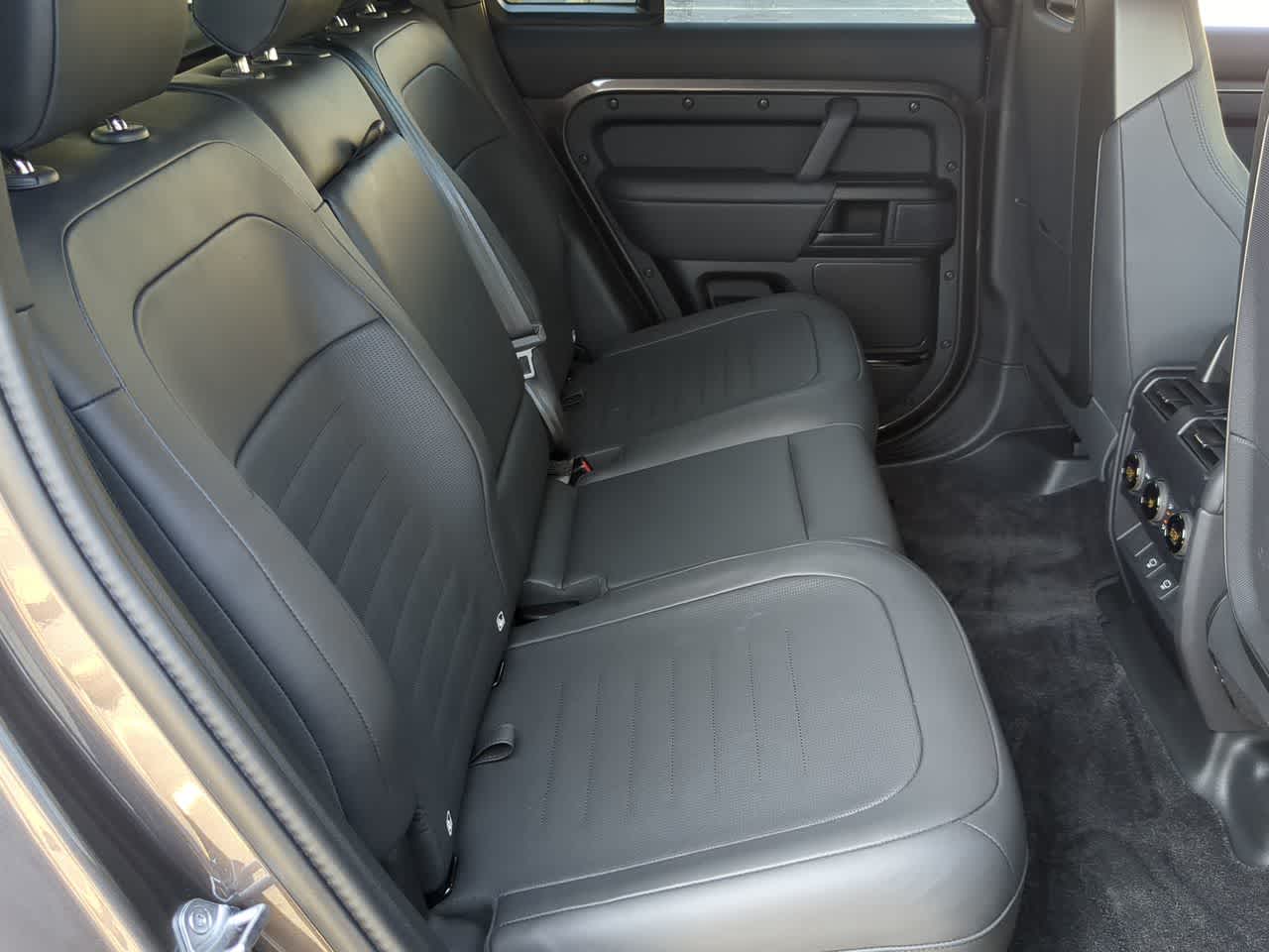 Thumbnail: 2025 Land Rover Defender - 22