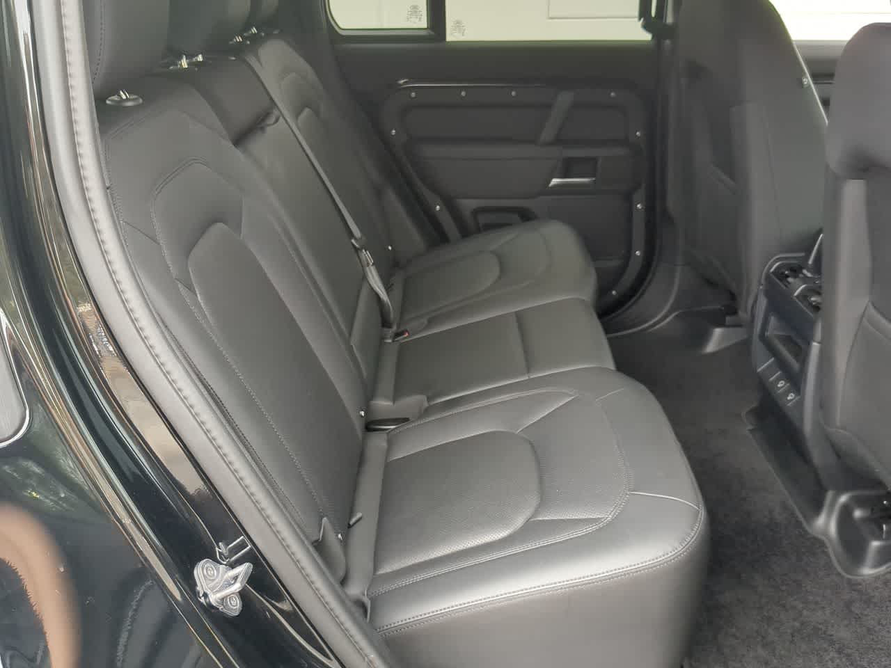 Thumbnail: 2025 Land Rover Defender - 21