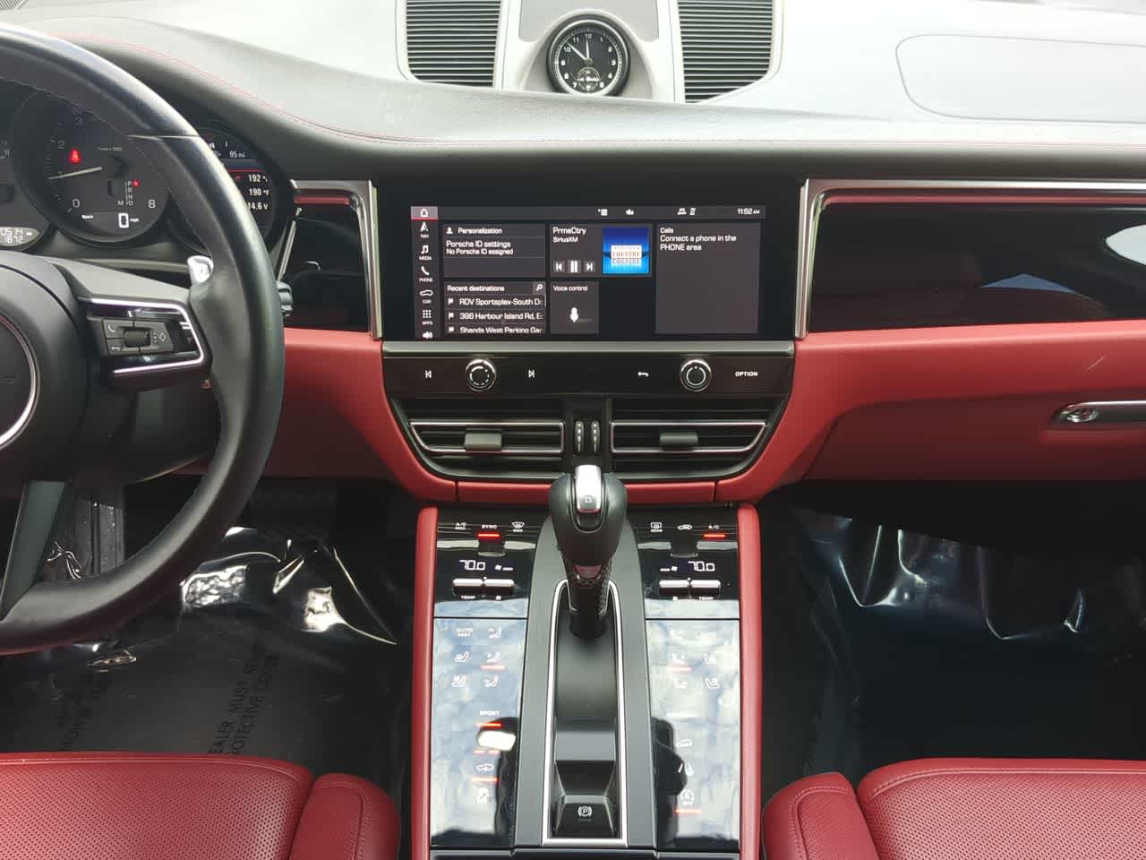 Thumbnail: 2024 Porsche Macan - 30