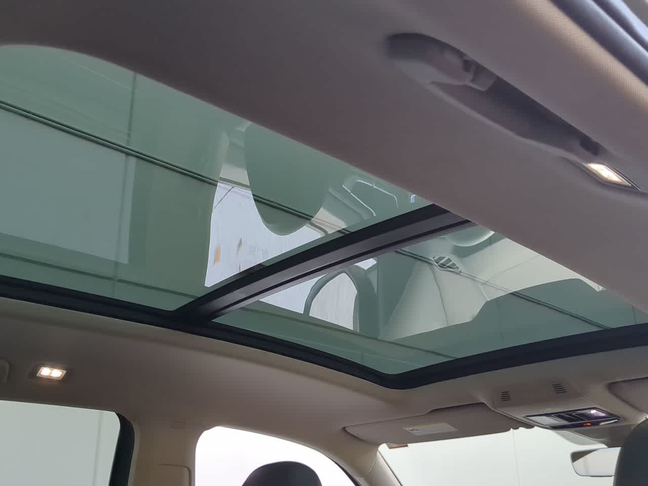 Thumbnail: 2024 Volkswagen Atlas - 21