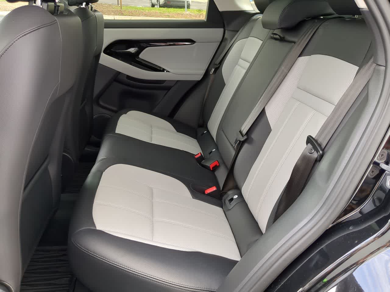 Thumbnail: 2025 Land Rover Range Rover Evoque - 19